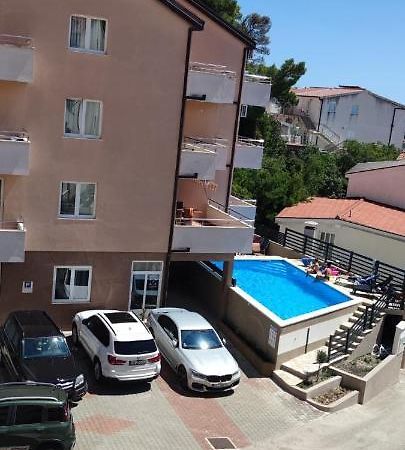 Apartments Vila Adrijana & Fitness Studio Wolf Bv Башка-Вода Екстер'єр фото