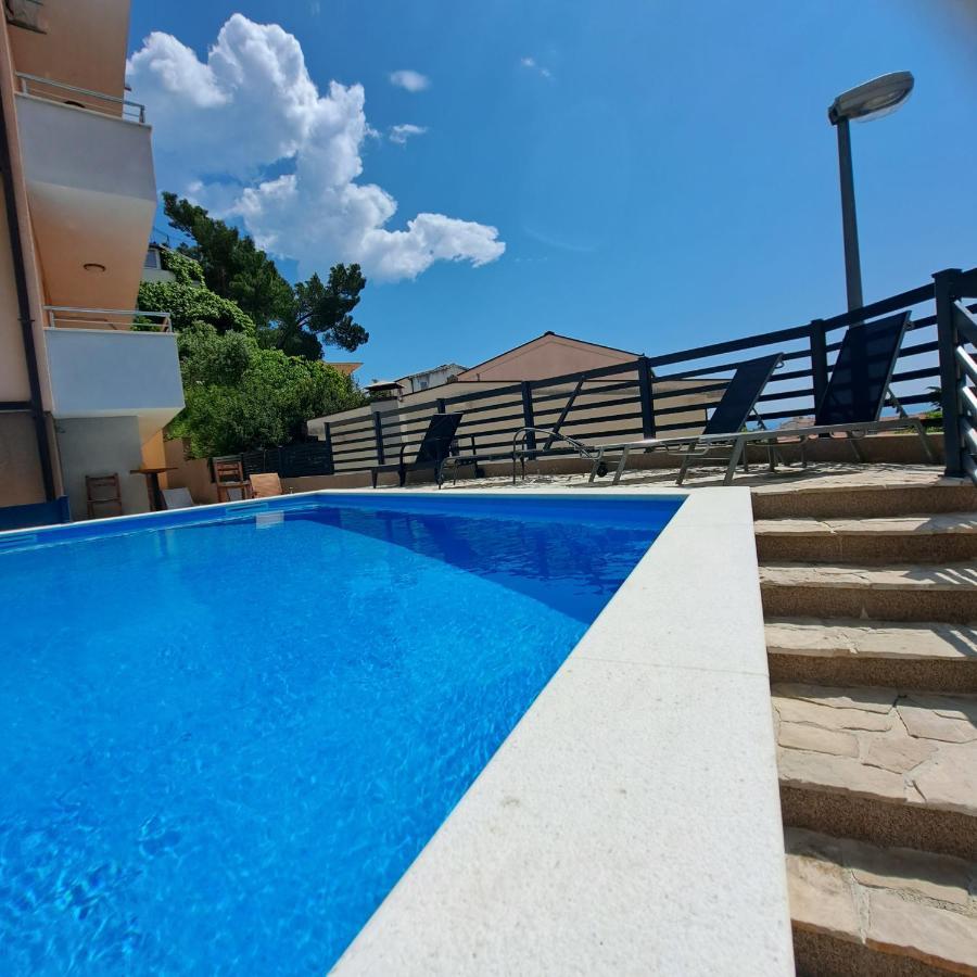 Apartments Vila Adrijana & Fitness Studio Wolf Bv Башка-Вода Екстер'єр фото