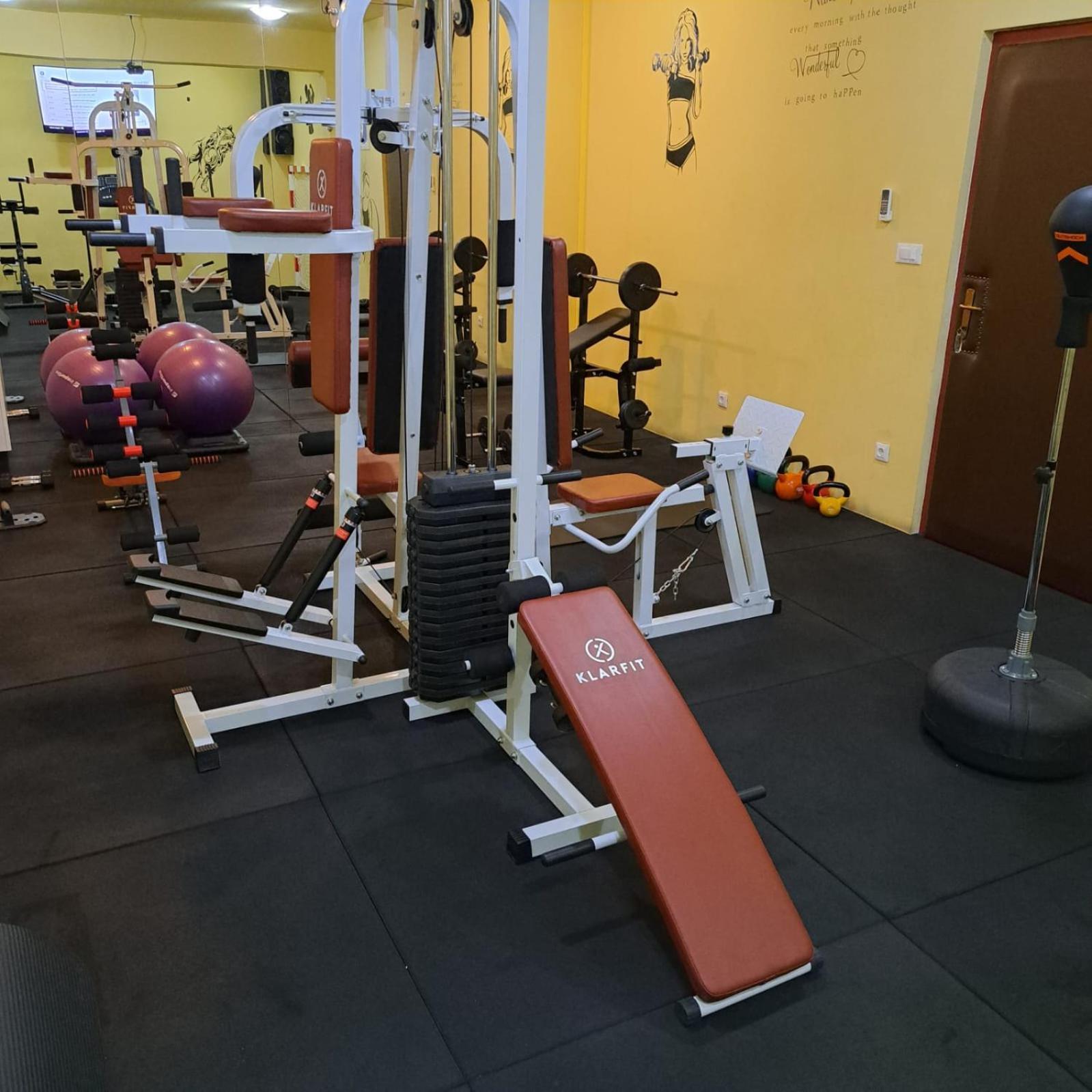 Apartments Vila Adrijana & Fitness Studio Wolf Bv Башка-Вода Екстер'єр фото